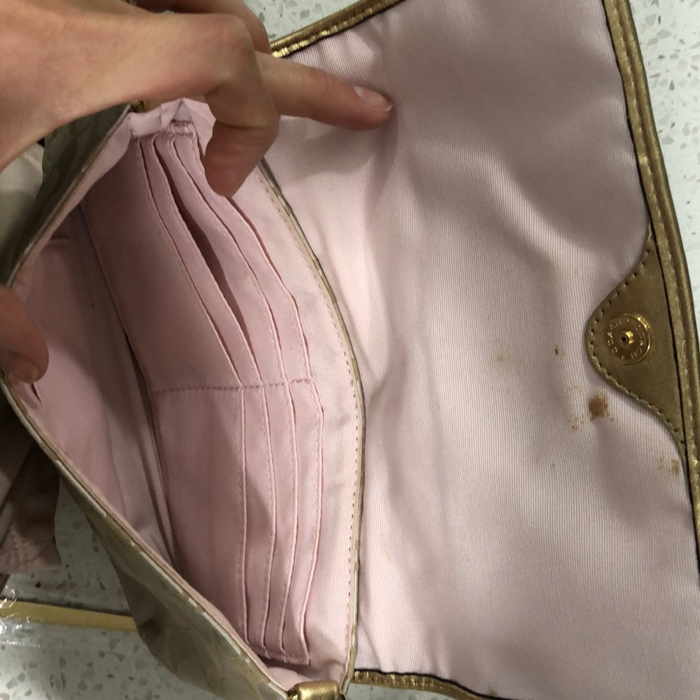 Coach wristlet - Picture 3 of 3